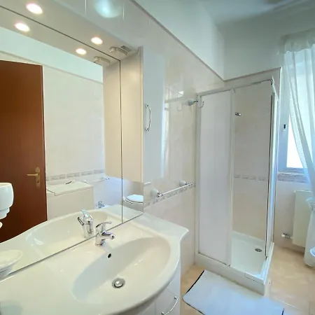 Apartment Elegant House Lido-baia *